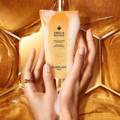 GUERLAIN Abeille Royale Cleansing Care-in-Mousse