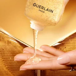 GUERLAIN Abeille Royale Cleansing Care-in-Mousse
