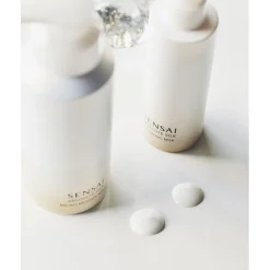 Hombre SENSAI Absolute Silk Cleansing Milk