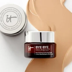 IT COSMETICS Bye Bye Redness