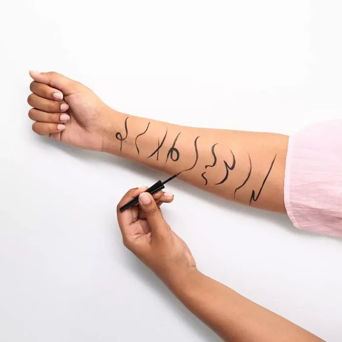 Essence Dip Eyeliner Waterproof 24h