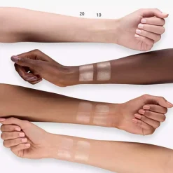 Essence Gimme Glow Iluminador