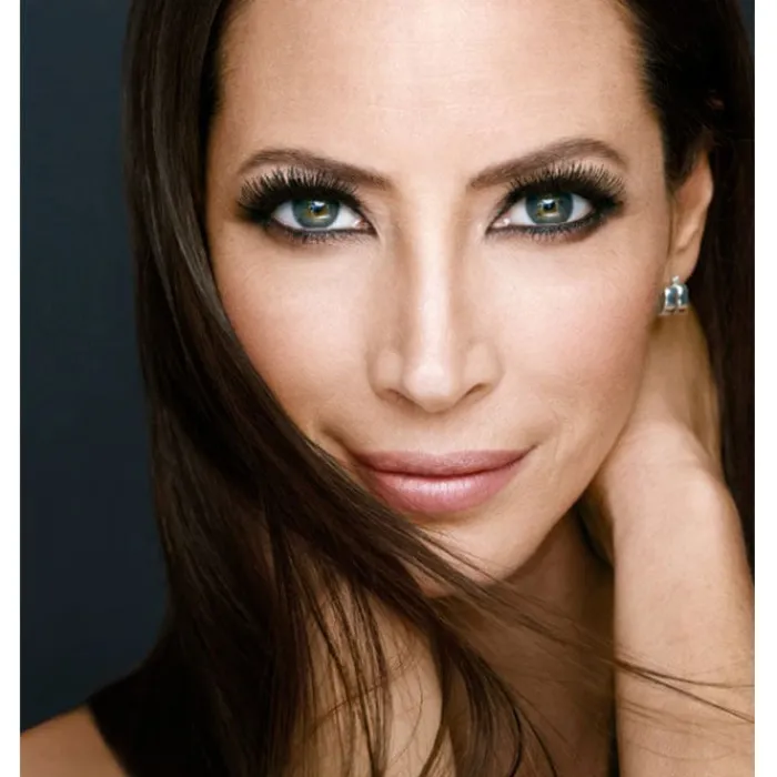 MAYBELLINE Lash Sensational