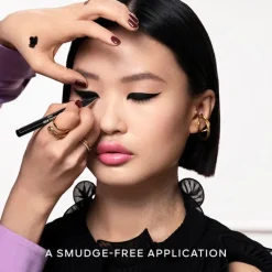 GUERLAIN Noir G Eyeliner Graphique 24h