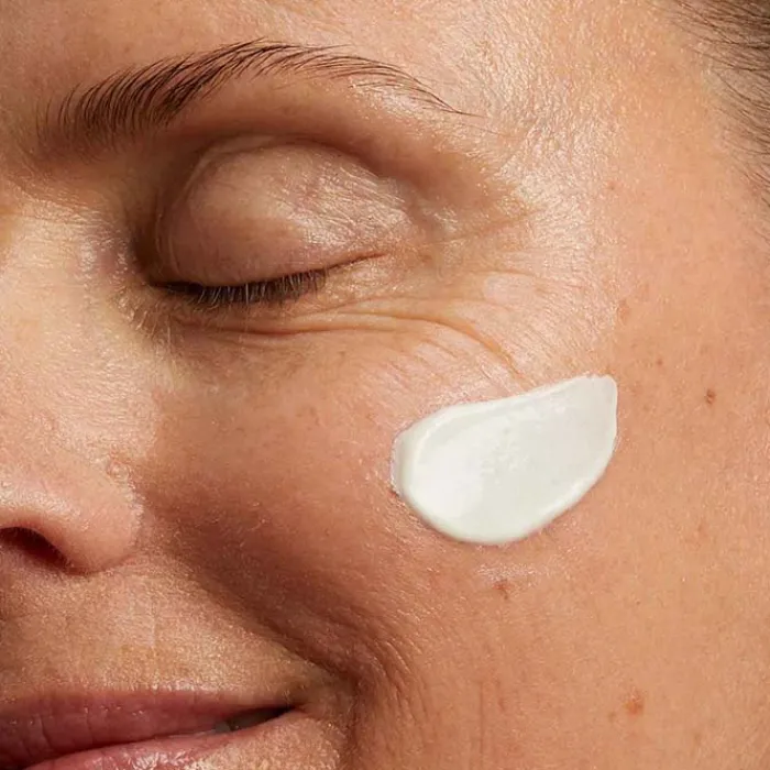 CLARINS Nutri-Lumière SPF15