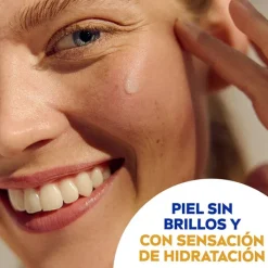 NIVEA Protección Facial Derma Skin Clear SPF50+