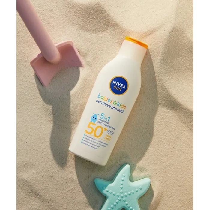 Niños NIVEA Protege & Juega Loción Solar Sensitive Niños SPF50+