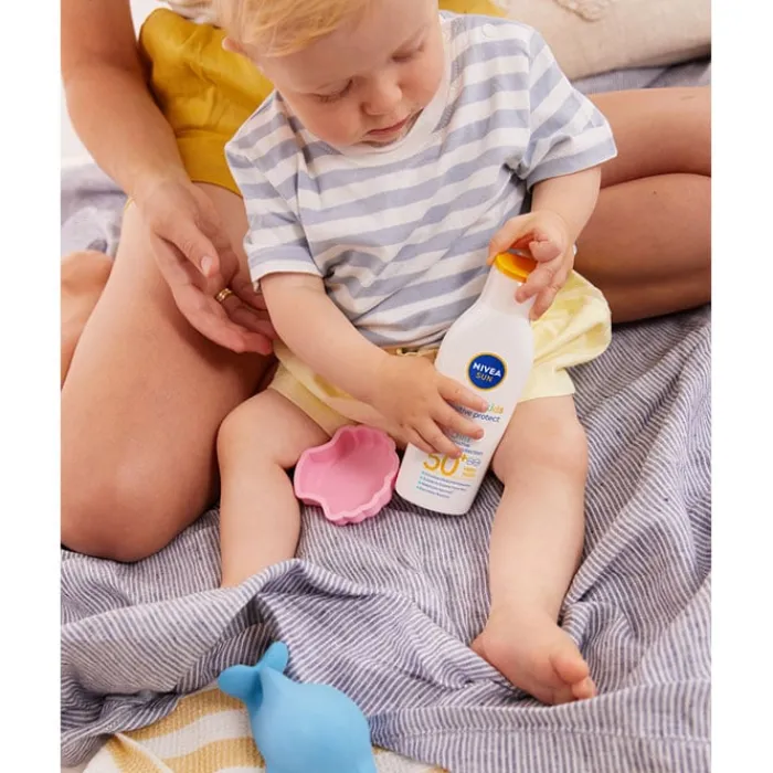 Niños NIVEA Protege & Juega Loción Solar Sensitive Niños SPF50+