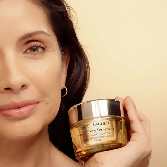 ESTÉE LAUDER Revitalizing Supreme+ Youth Power SPF25
