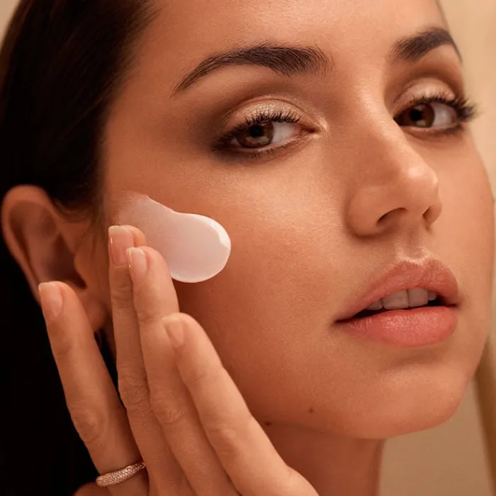 ESTÉE LAUDER Revitalizing Supreme+ Youth Power Creme