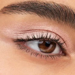 Essence Sombra líquida Luminous Eye Tint