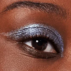 Catrice Space Glam Chrome Sombra Ojos Líquida